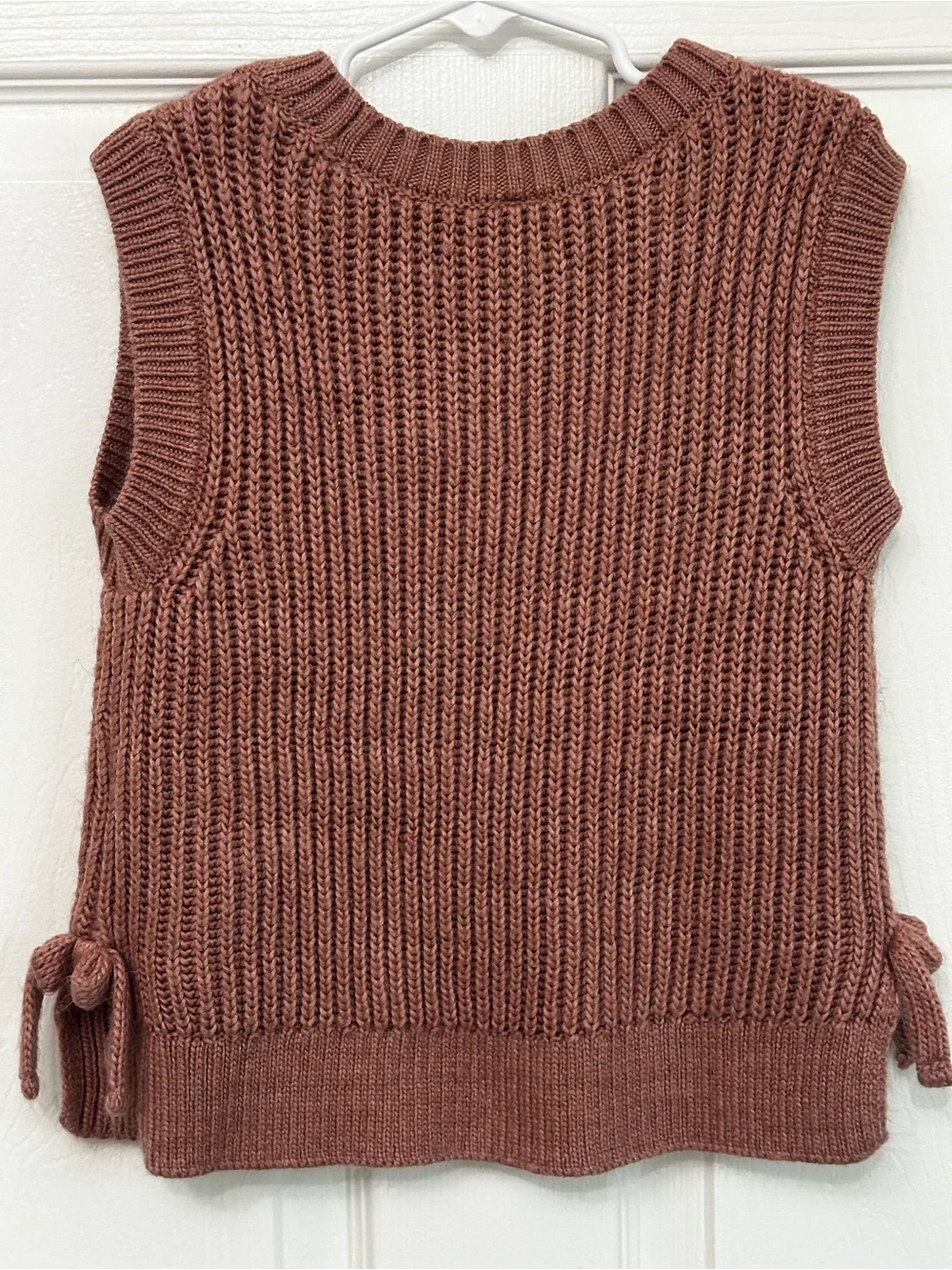 New Carter's toddler girl sweater vest Size  5T mauve ribbed knit Sleeveless Top